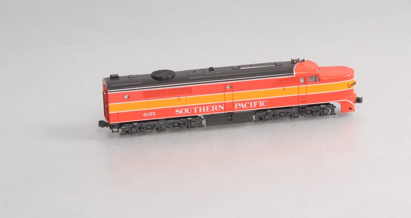 Kato 176-4104 N Scale Southern Pacific PA-1 Diesel Locomotive #6055