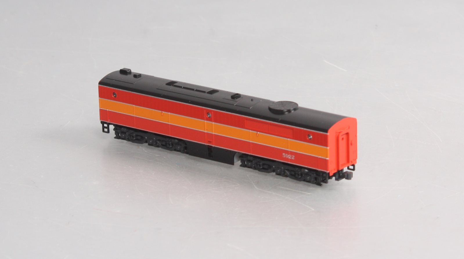 Kato 176-4111 N Scale Southern Pacific PB-1 Powered Diesel
