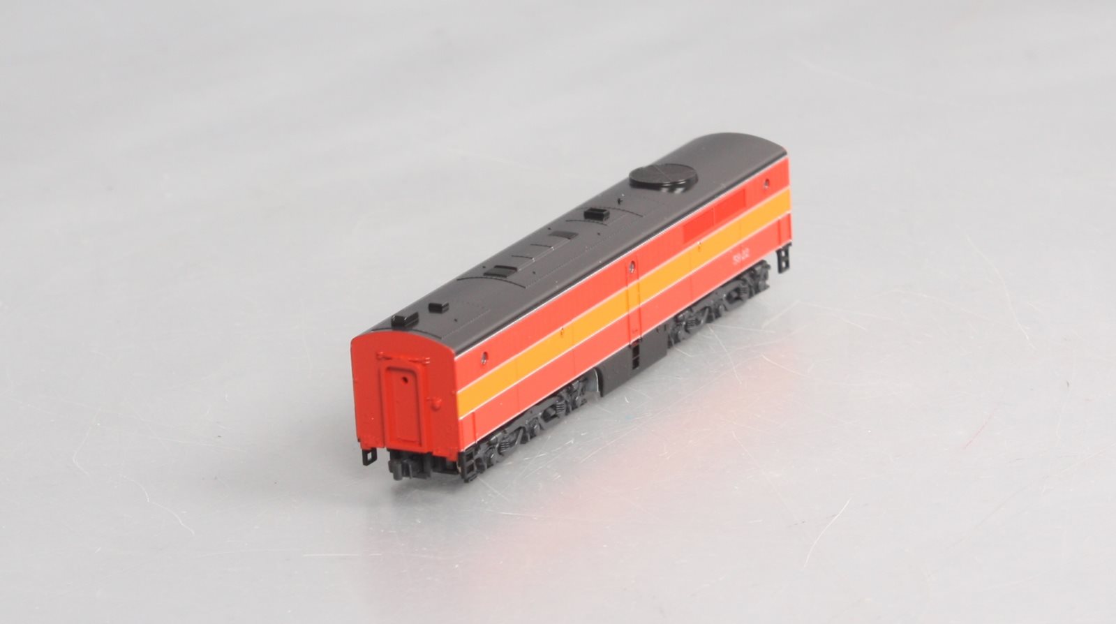 Kato 176-4111 N Scale Southern Pacific PB-1 Powered Diesel Locomotive #5922