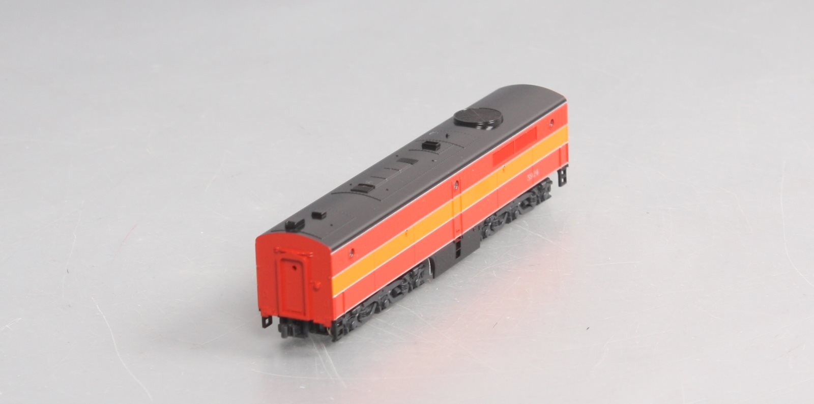 Kato 176-4112 N Scale Southern Pacific PB-1 Diesel Locomotive #5924