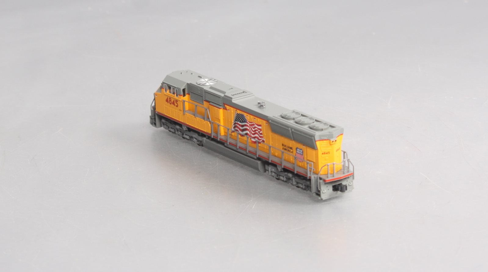 Kato 176-8606 N Union Pacific SD70M Diesel Locomotive #4845