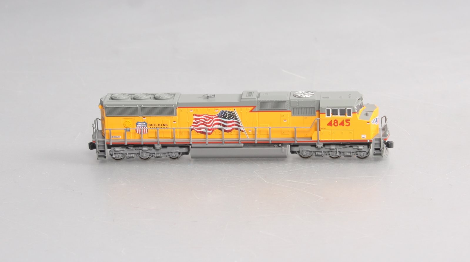 Kato 176-8606 N Union Pacific SD70M Diesel Locomotive #4845