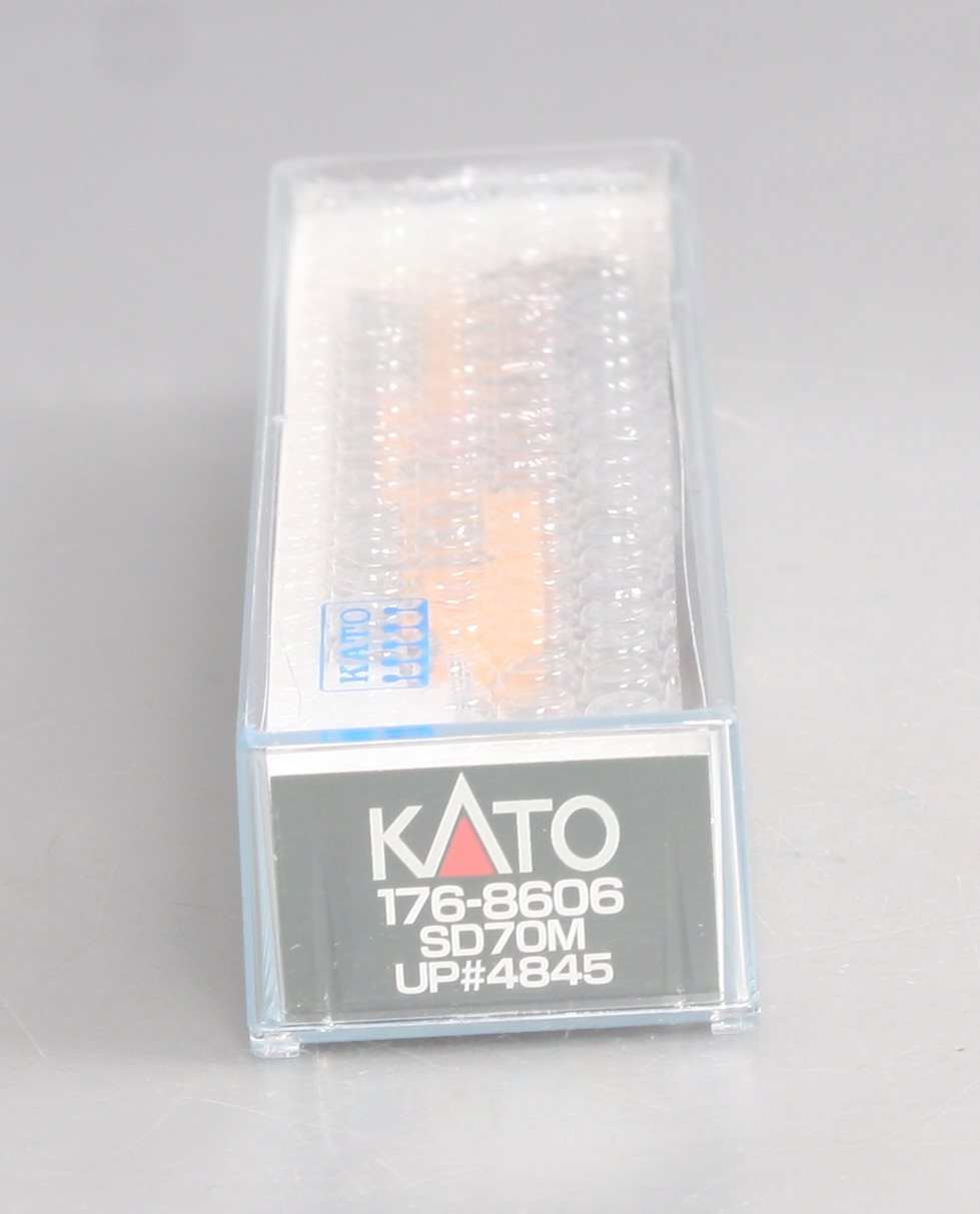 Kato 176-8606 N Union Pacific SD70M Diesel Locomotive #4845