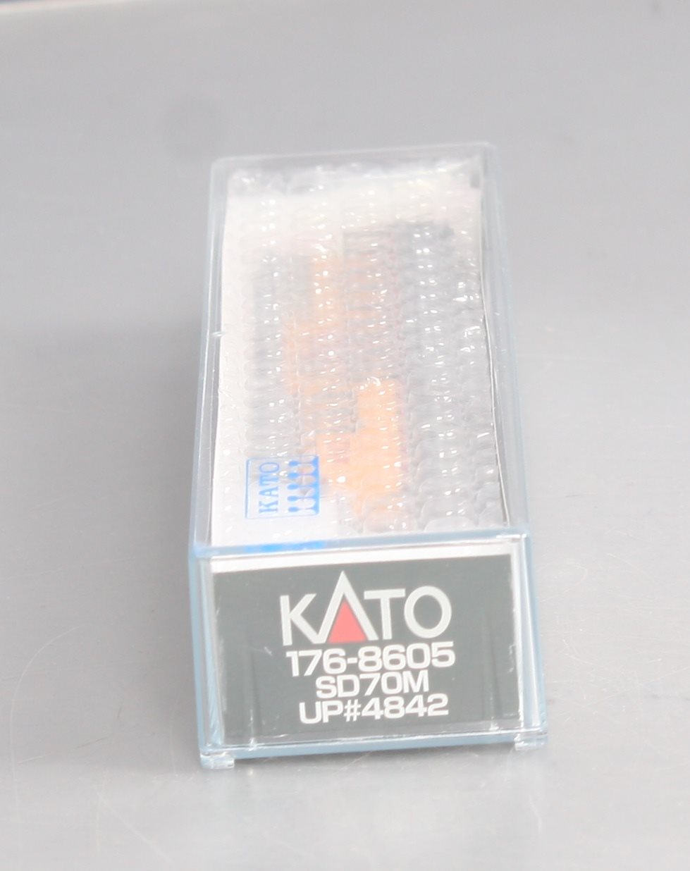 Kato 176-8605 N Union Pacific SD70M Diesel Locomotive #4842
