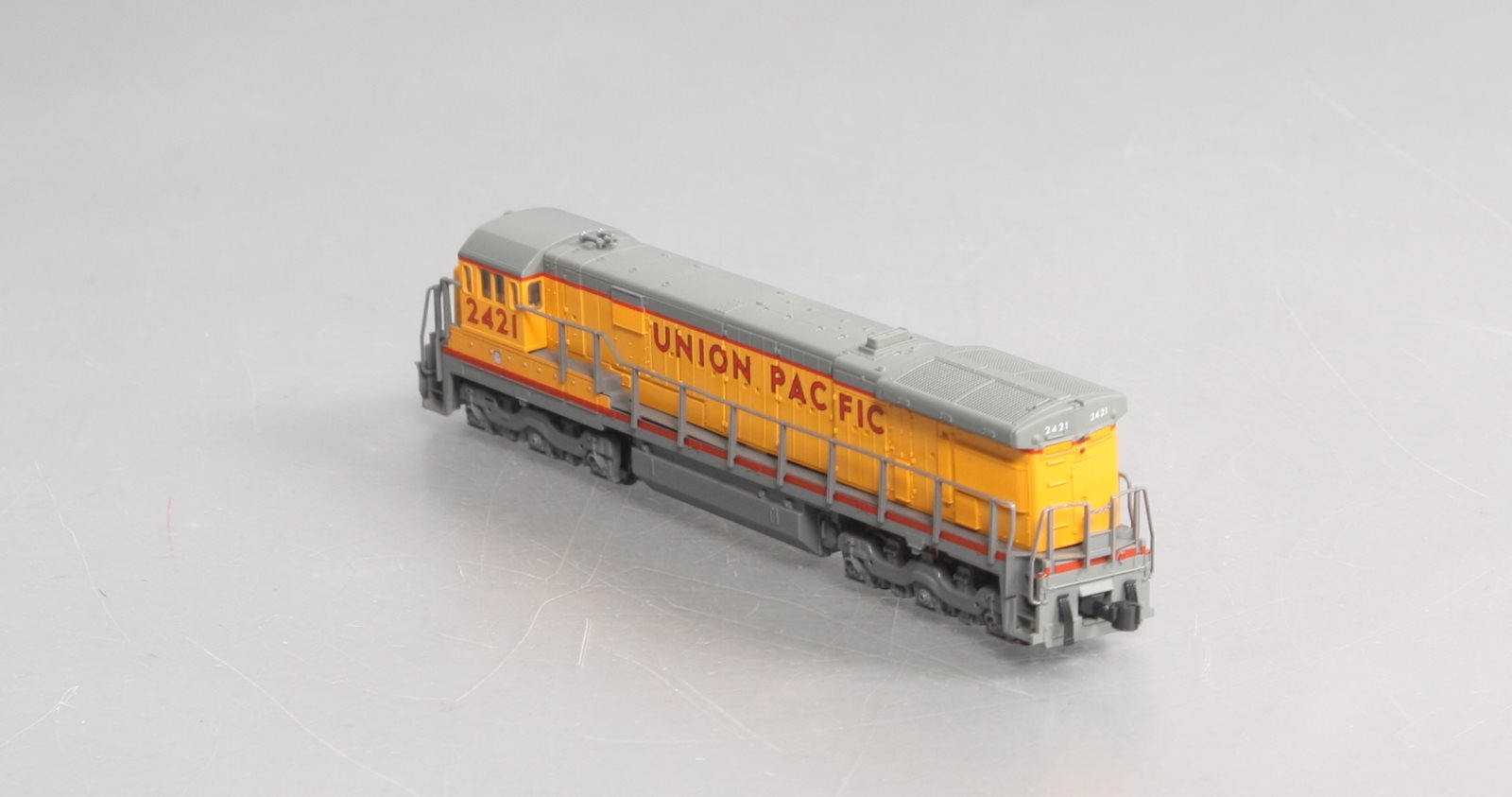 Kato 176-0946 N Scale Union Pacific C30-7 Diesel Locomotive #2421