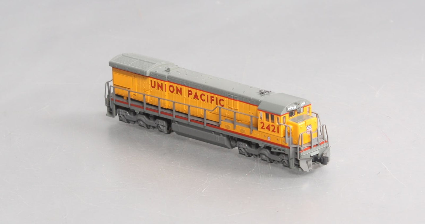 Kato 176-0946 N Scale Union Pacific C30-7 Diesel Locomotive #2421