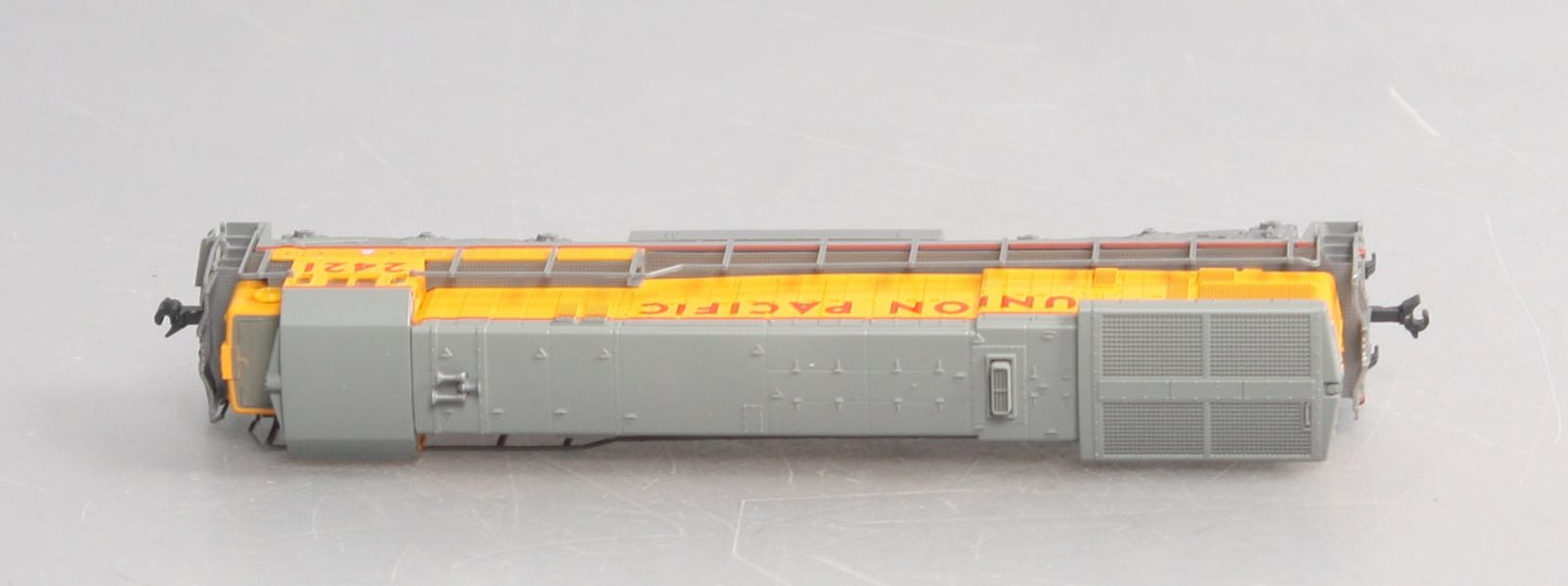 Kato 176-0946 N Scale Union Pacific C30-7 Diesel Locomotive #2421