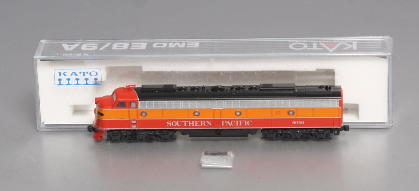 Kato 176-5308 N Scale Southern Pacific E8A Powered Diesel Engine #6046