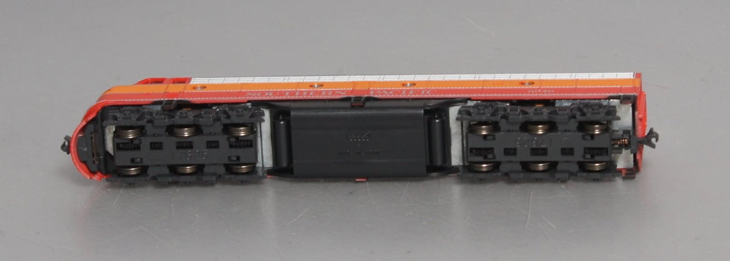 Kato 176-5308 N Scale Southern Pacific E8A Powered Diesel Engine #6046