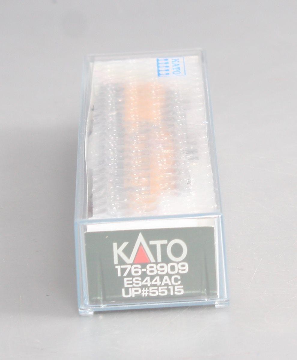 Kato 176-8909 N Scale Union Pacific ES44AC Diesel Locomotive #5515