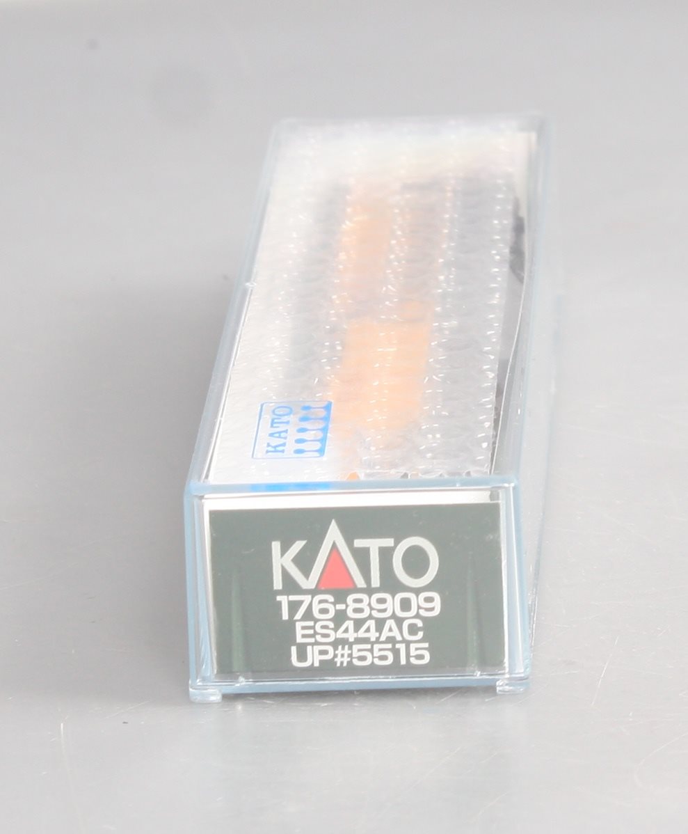 Kato 176-8909 N Scale Union Pacific ES44AC Diesel Locomotive #5515