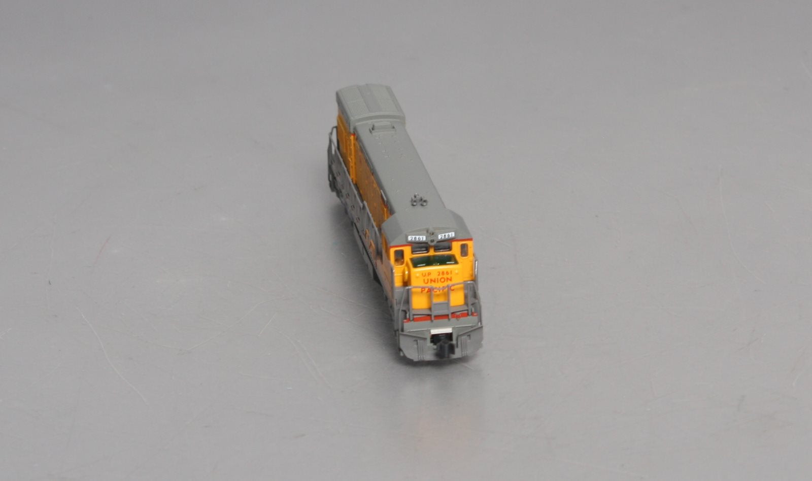 Kato 176-0934 N Scale Union Pacific U30C Diesel Locomotive #2861