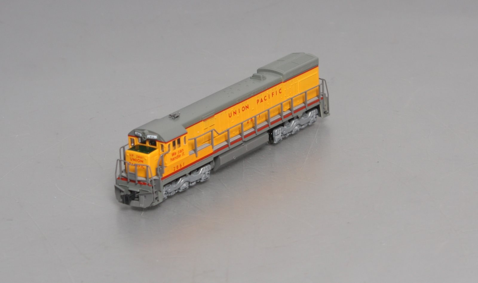 Kato 176-0934 N Scale Union Pacific U30C Diesel Locomotive #2861