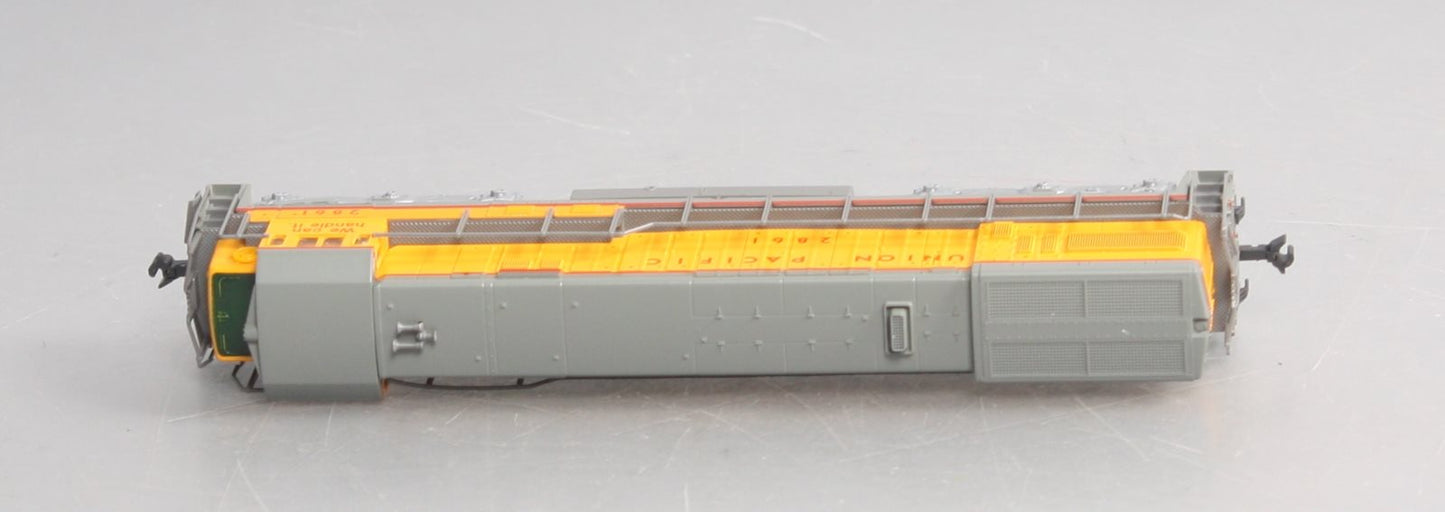 Kato 176-0934 N Scale Union Pacific U30C Diesel Locomotive #2861