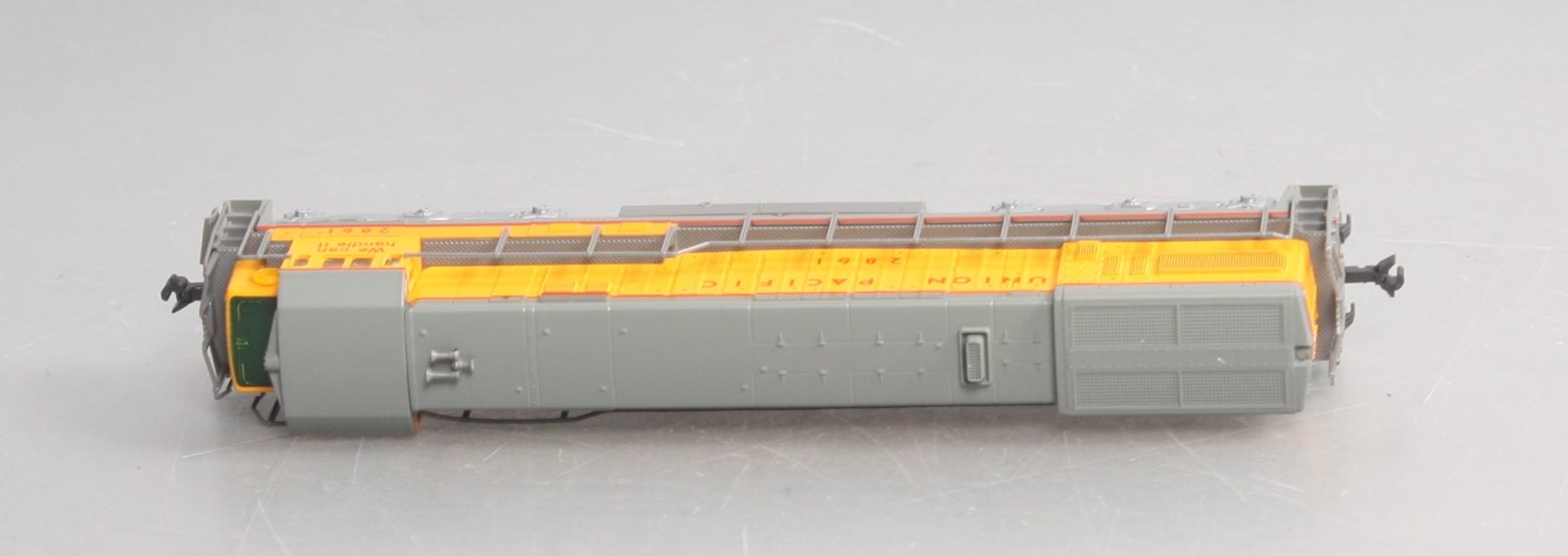 Kato 176-0934 N Scale Union Pacific U30C Diesel Locomotive #2861