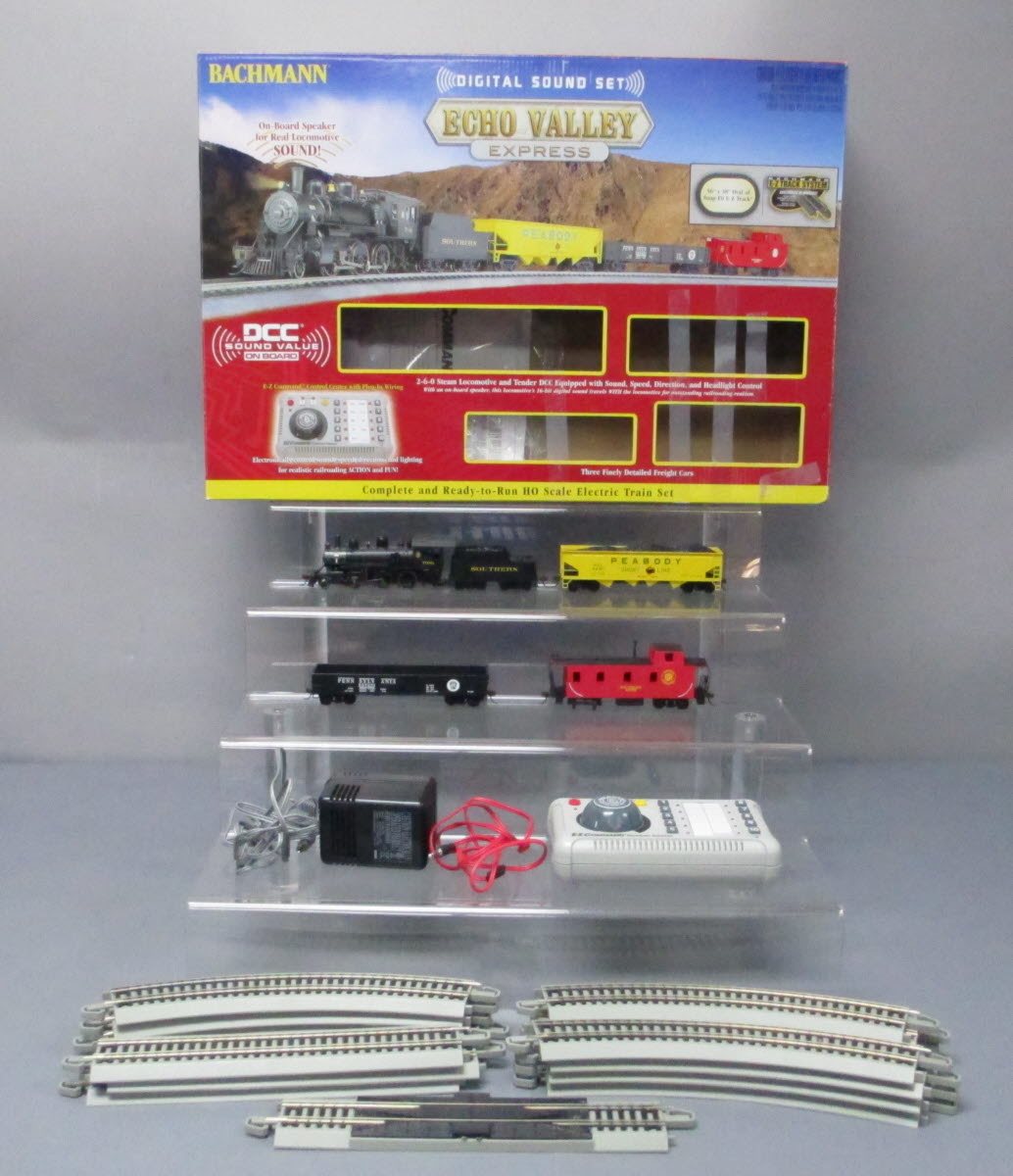 Bachmann 00825 Southern Railway Echo Valley Express HO Gauge Steam Train Set