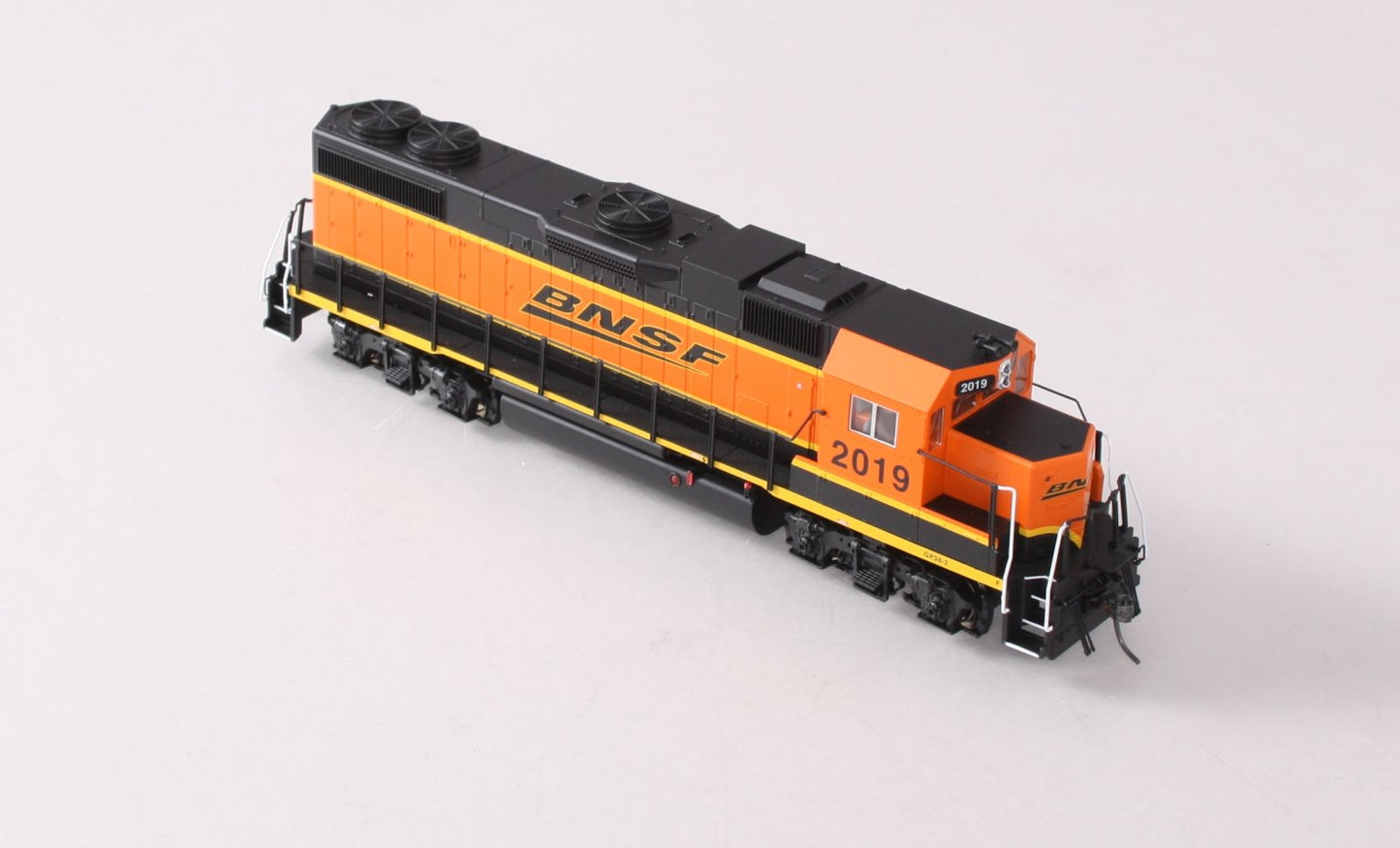 MTH 85-2018-1 HO Burlington Northern Santa Fe GP38-2 Diesel w/ P-S 3 #2019