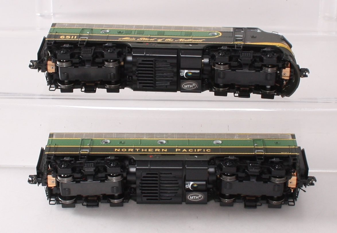 MTH 80-2120-1 HO Scale Northern Pacific F7 Diesel Locomotive AB