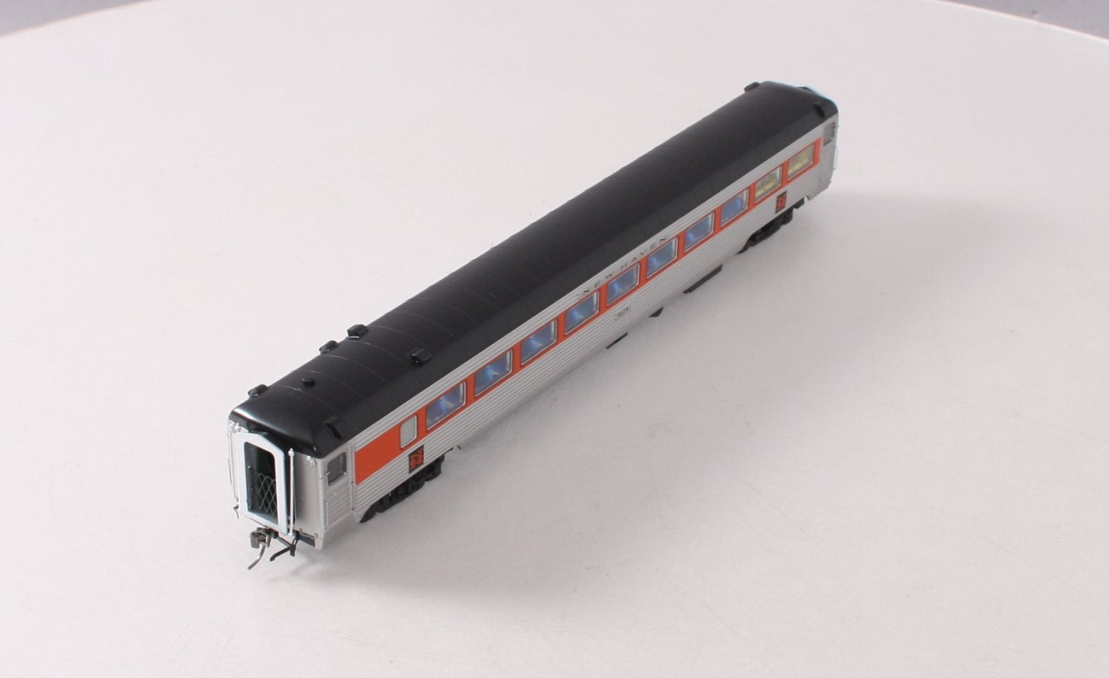 Rapido Trains 017218 HO New Haven Pullman-Bradley 8600-Series Coach Car #8678