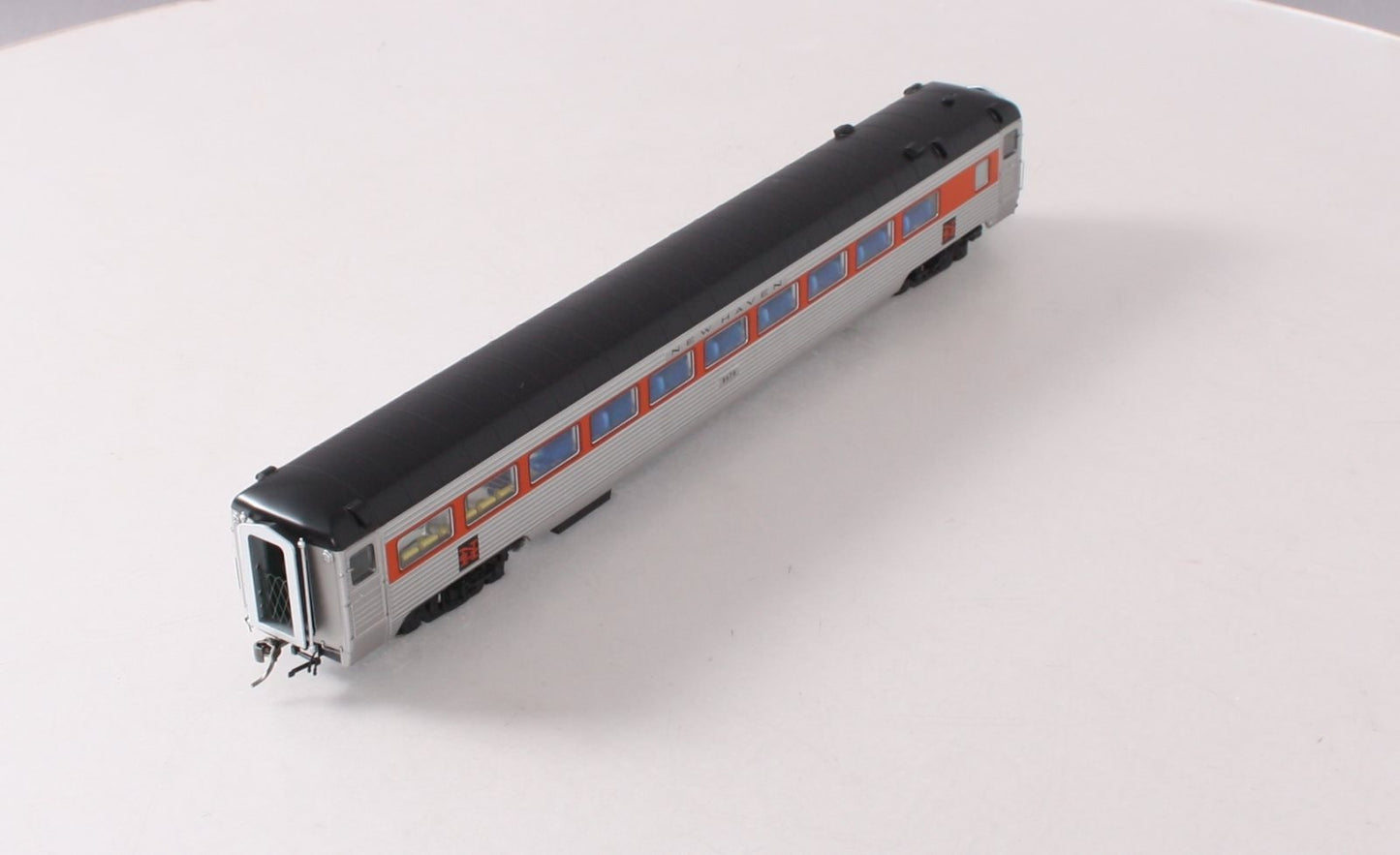 Rapido Trains 017218 HO New Haven Pullman-Bradley 8600-Series Coach Car #8678