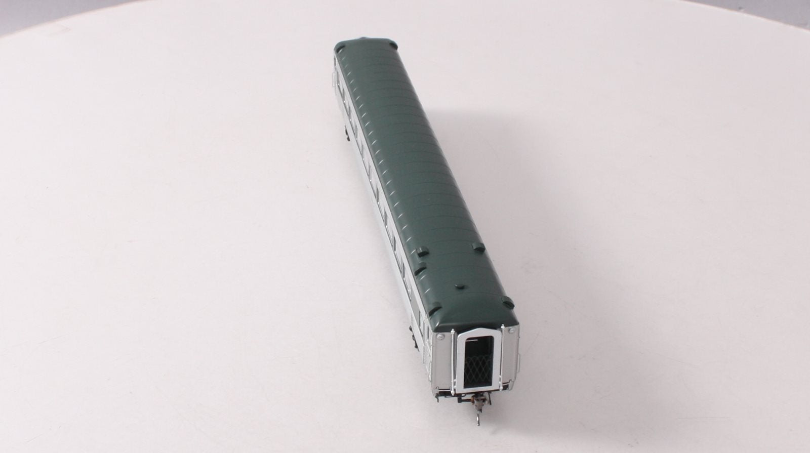 Rapido Trains 017204 HO New Haven Pullman-Bradley Delivery Coach #8640