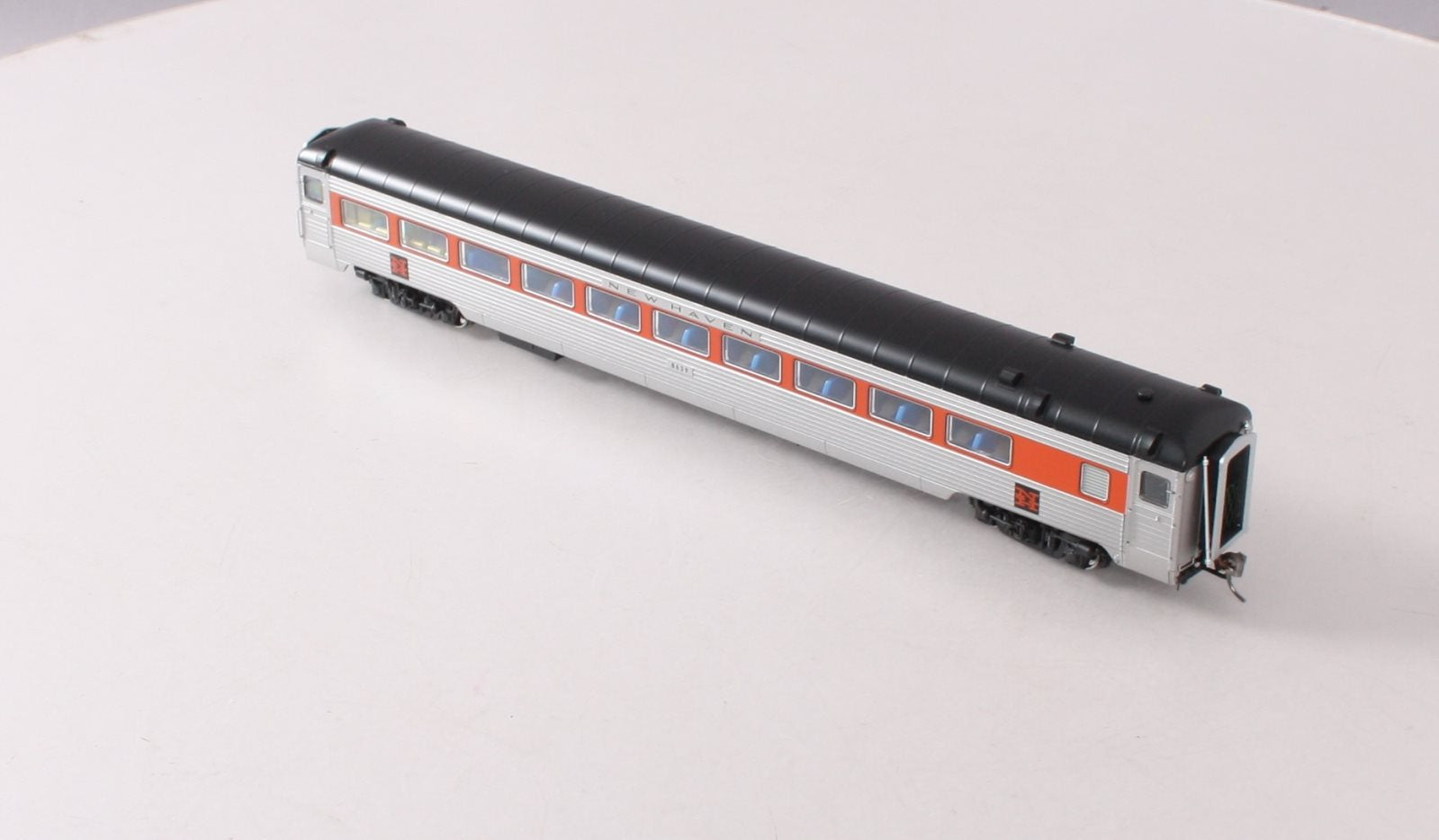 Rapido Trains 017214 HO New Haven Pullman-Bradley 8600-Series Coach Car #8639