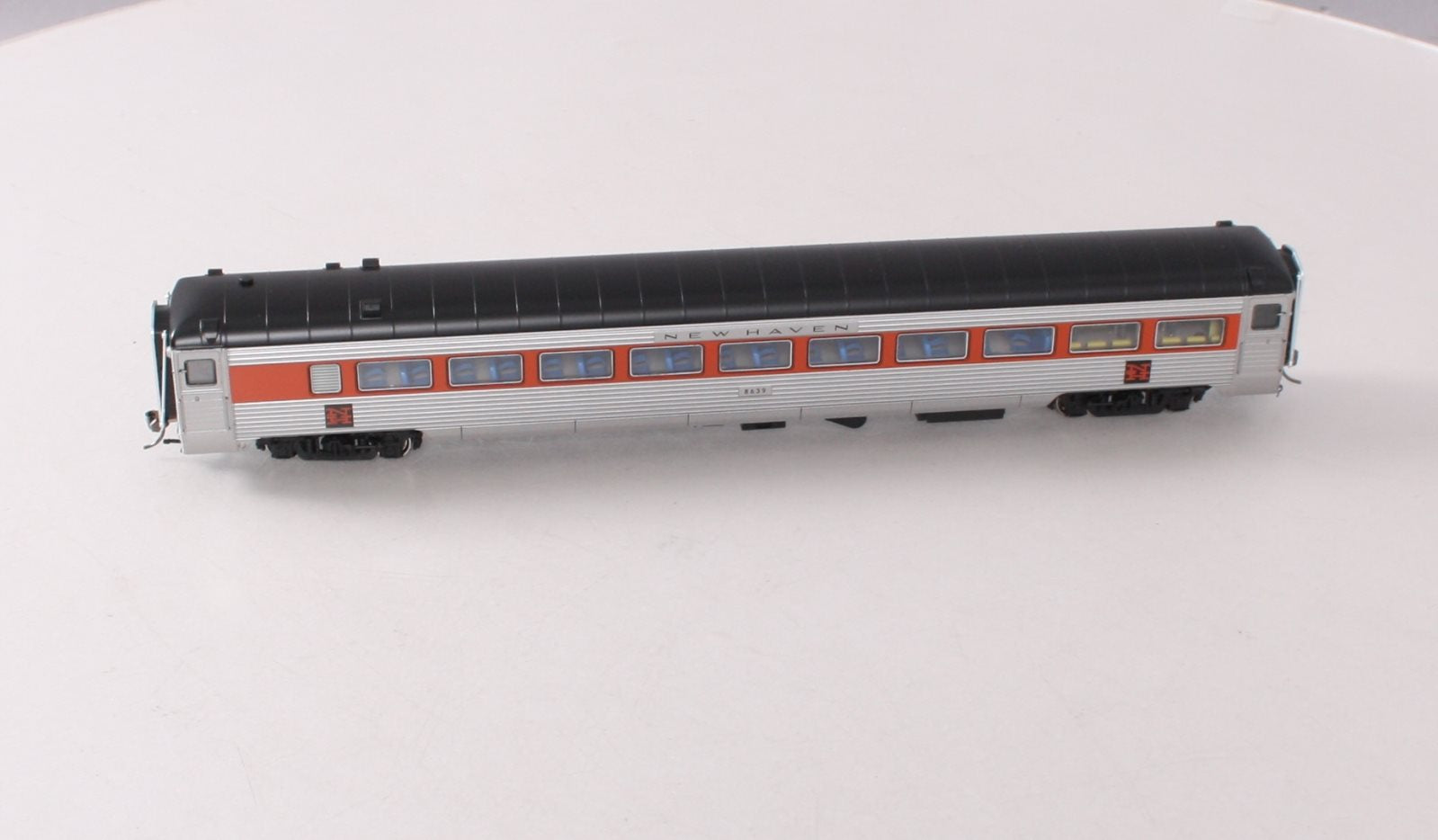 Rapido Trains 017214 HO New Haven Pullman-Bradley 8600-Series Coach Car #8639