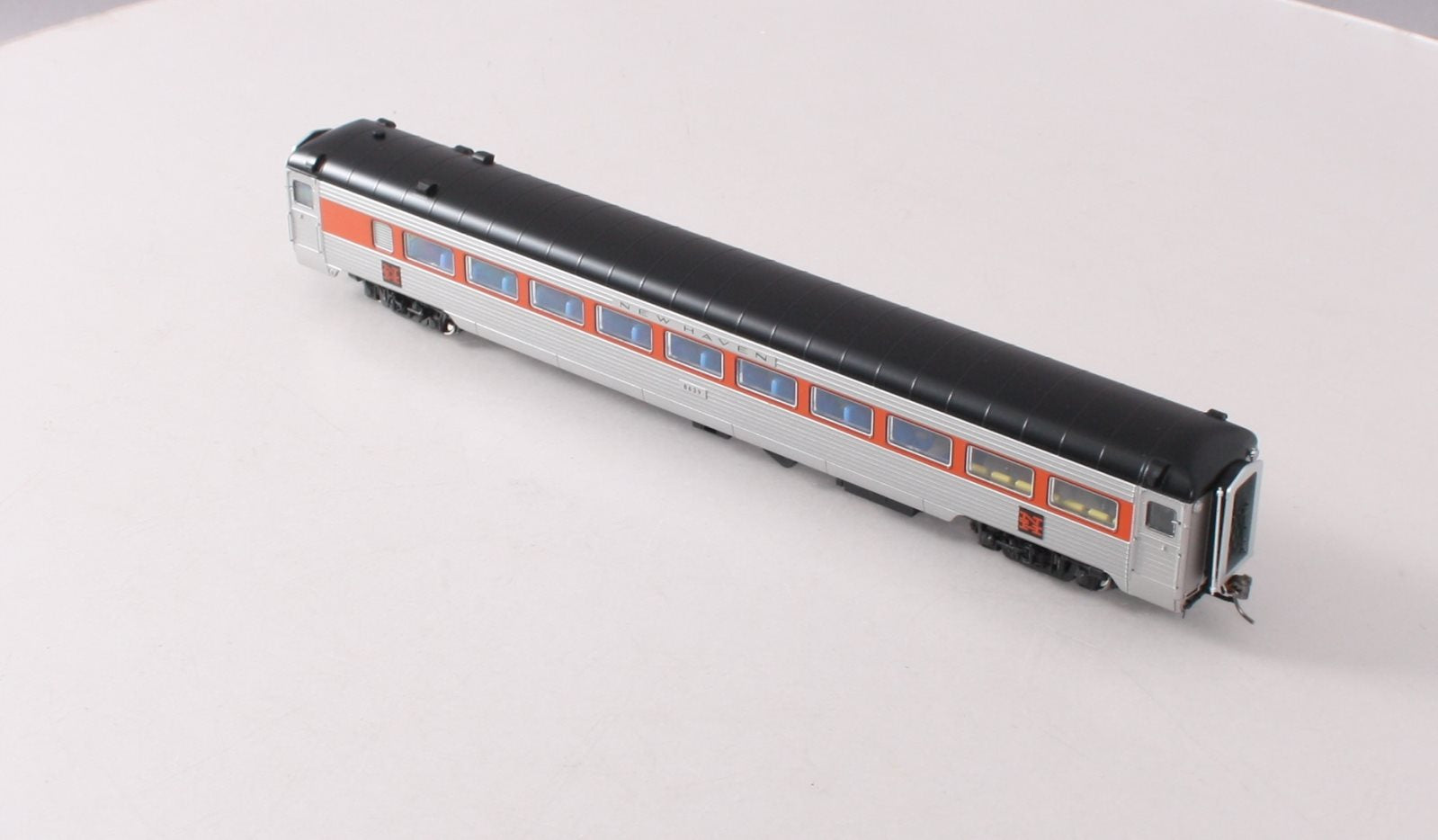 Rapido Trains 017214 HO New Haven Pullman-Bradley 8600-Series Coach Car #8639