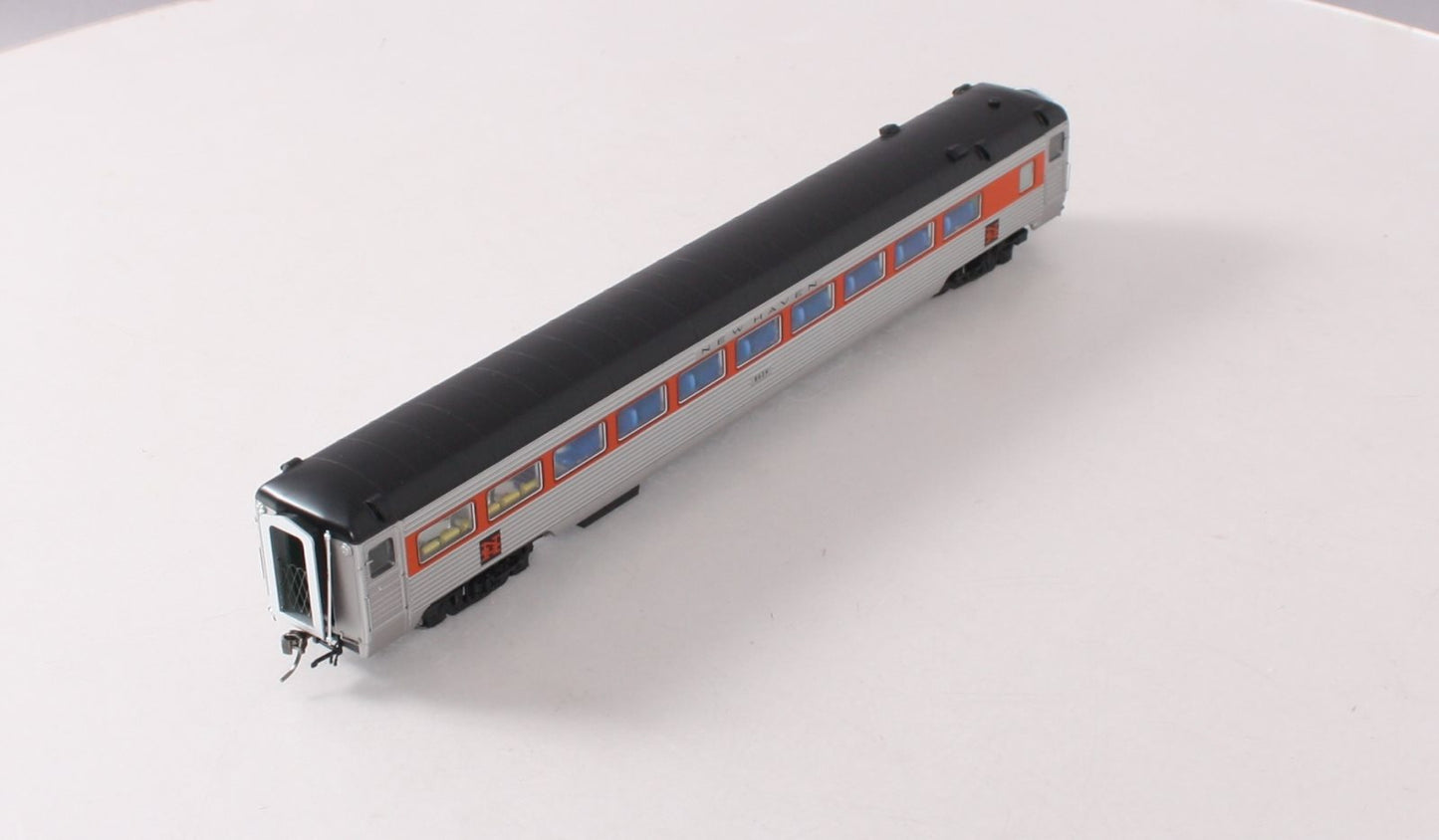 Rapido Trains 017214 HO New Haven Pullman-Bradley 8600-Series Coach Car #8639