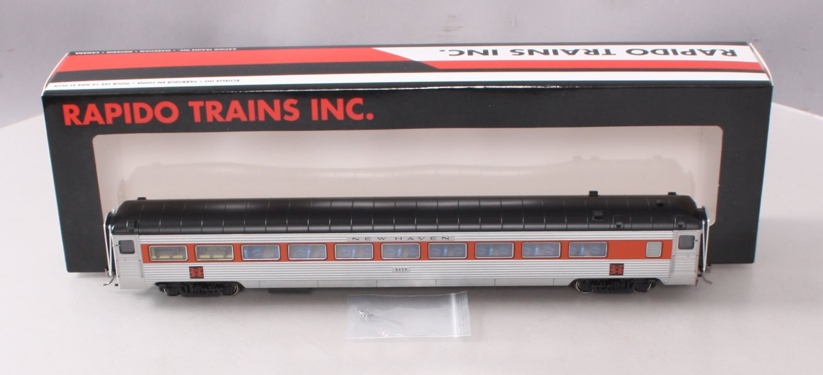 Rapido Trains 017214 HO New Haven Pullman-Bradley 8600-Series Coach Car #8639