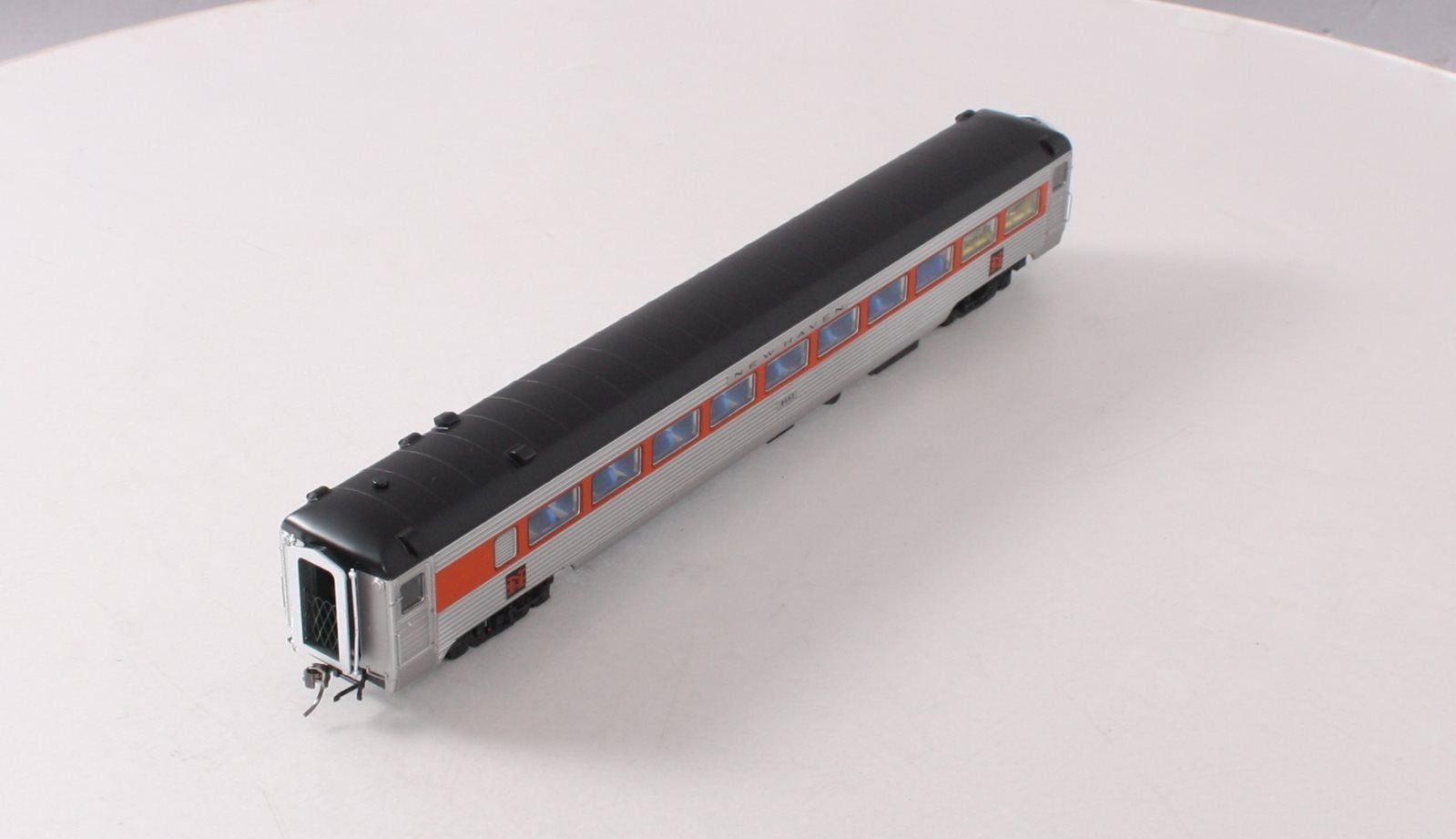 Rapido Trains 17216 HO New Haven Pullman-Bradley 8600-Series Coach #8663
