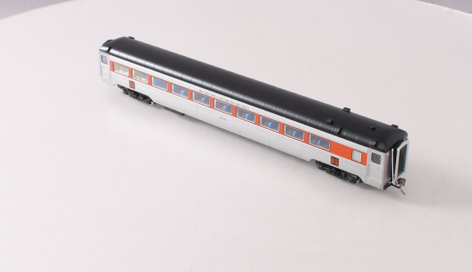 Rapido Trains 0172017 HO New Haven Pullman-Bradley 8600-Series Coach Car #8675