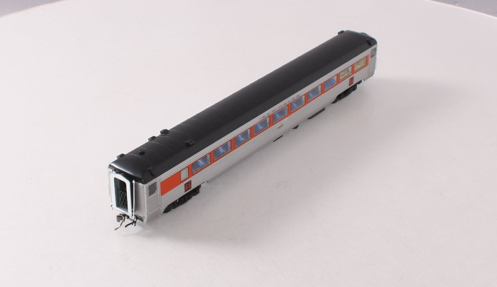 Rapido Trains 0172017 HO New Haven Pullman-Bradley 8600-Series Coach Car #8675