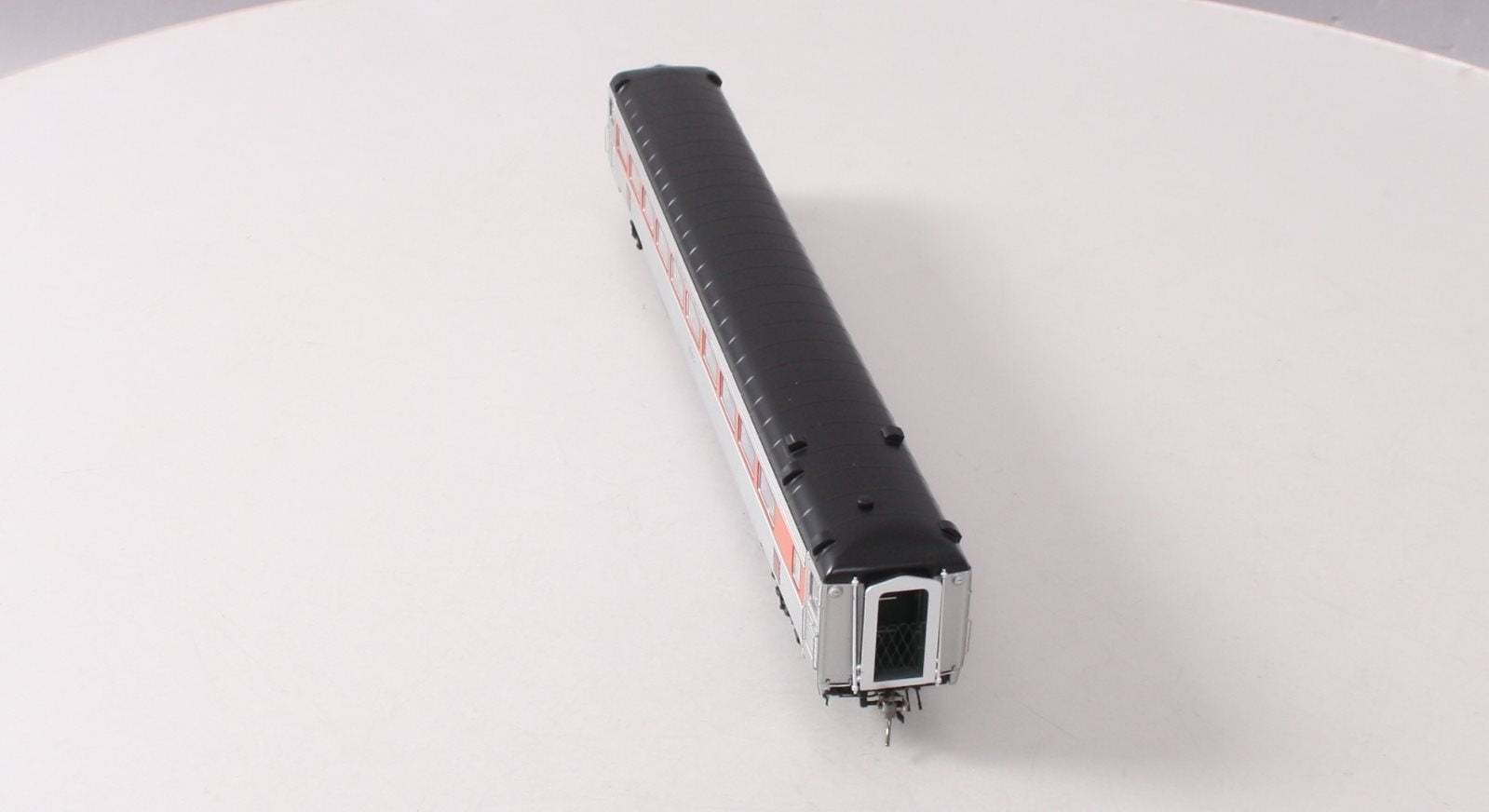 Rapido Trains 017220 HO New Haven Pullman-Bradley 8600-Series Coach Car #8700