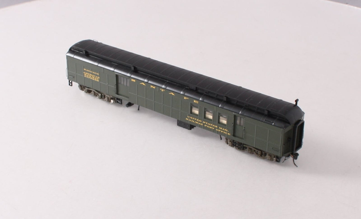Walthers 920-17401 HO Santa Fe 70' Heavyweight Railway Post Office Baggage Car