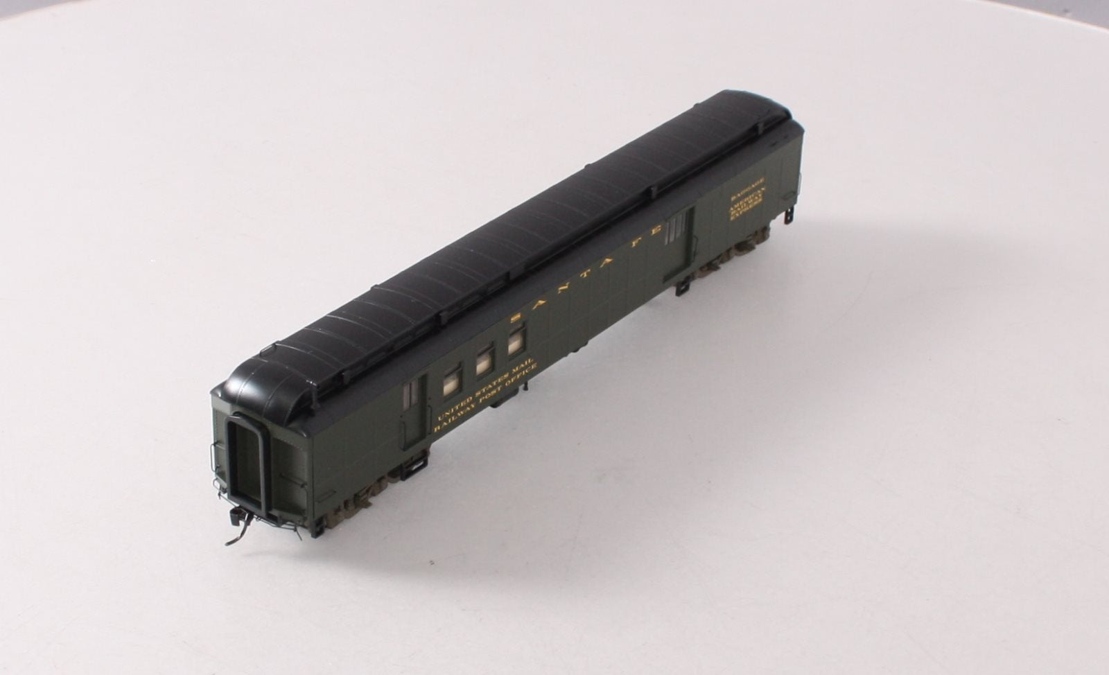Walthers 920-17401 HO Santa Fe 70' Heavyweight Railway Post Office Baggage Car