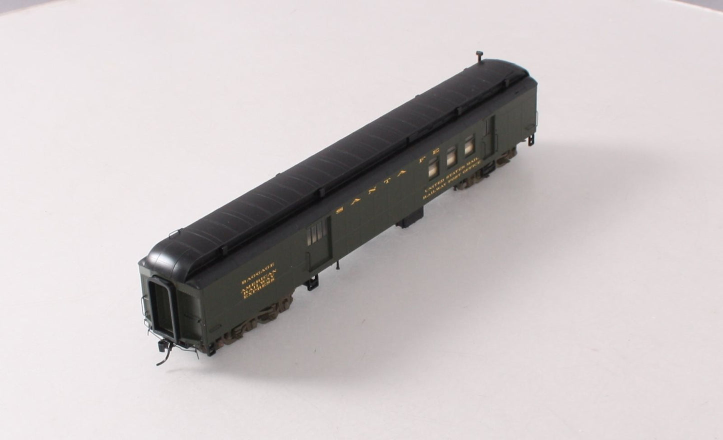 Walthers 920-17401 HO Santa Fe 70' Heavyweight Railway Post Office Baggage Car