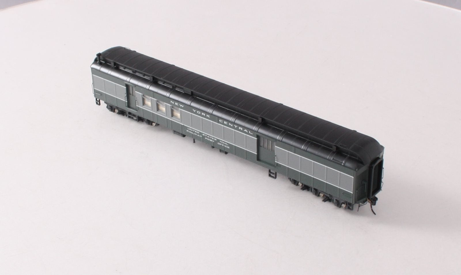 Walthers 920-17406 HO NYC 70' Heavyweight Railway Post Office Baggage Car RTR