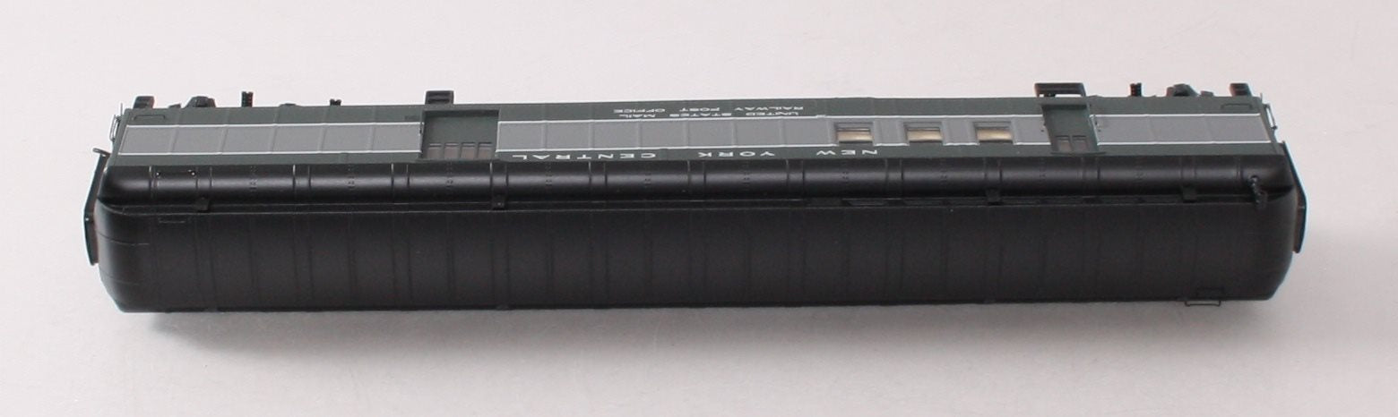 Walthers 920-17406 HO NYC 70' Heavyweight Railway Post Office Baggage Car RTR