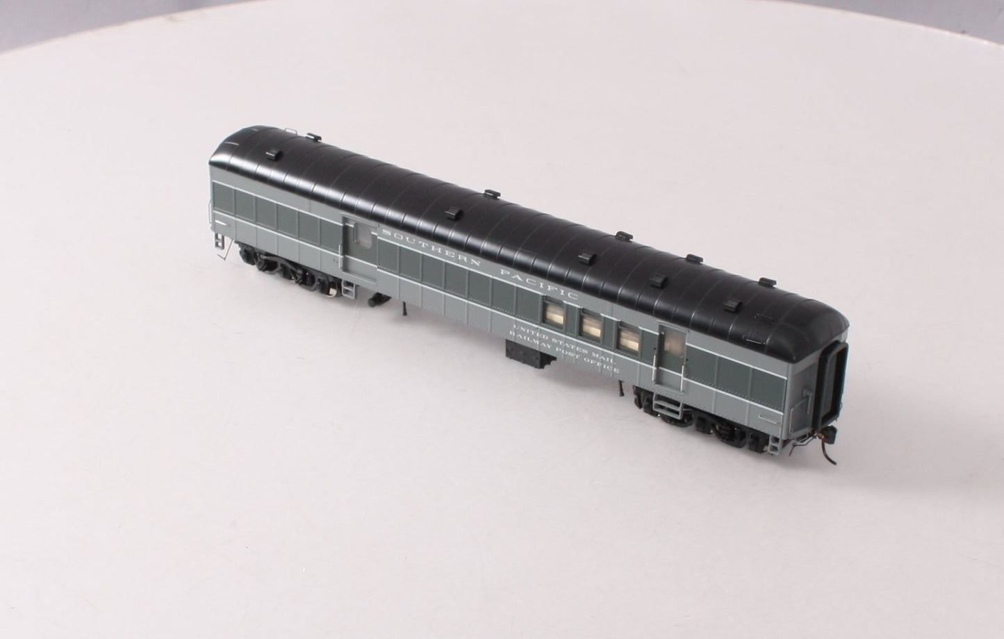 Walthers 920-17408 HO SP 70' Heavyweight Railway Post Office Baggage Car RTR