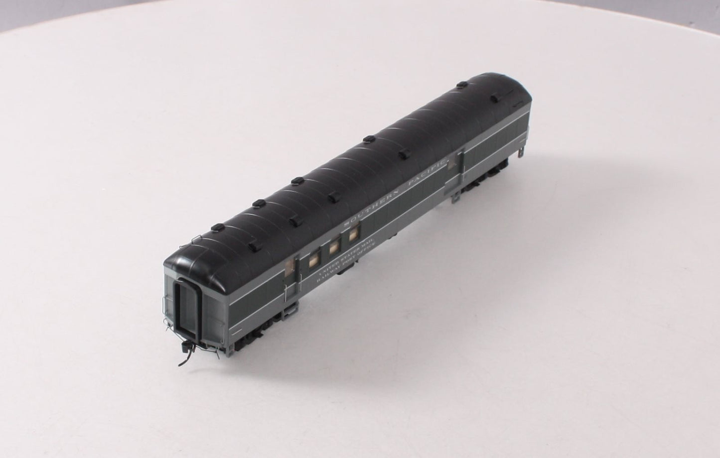 Walthers 920-17408 HO SP 70' Heavyweight Railway Post Office Baggage Car RTR