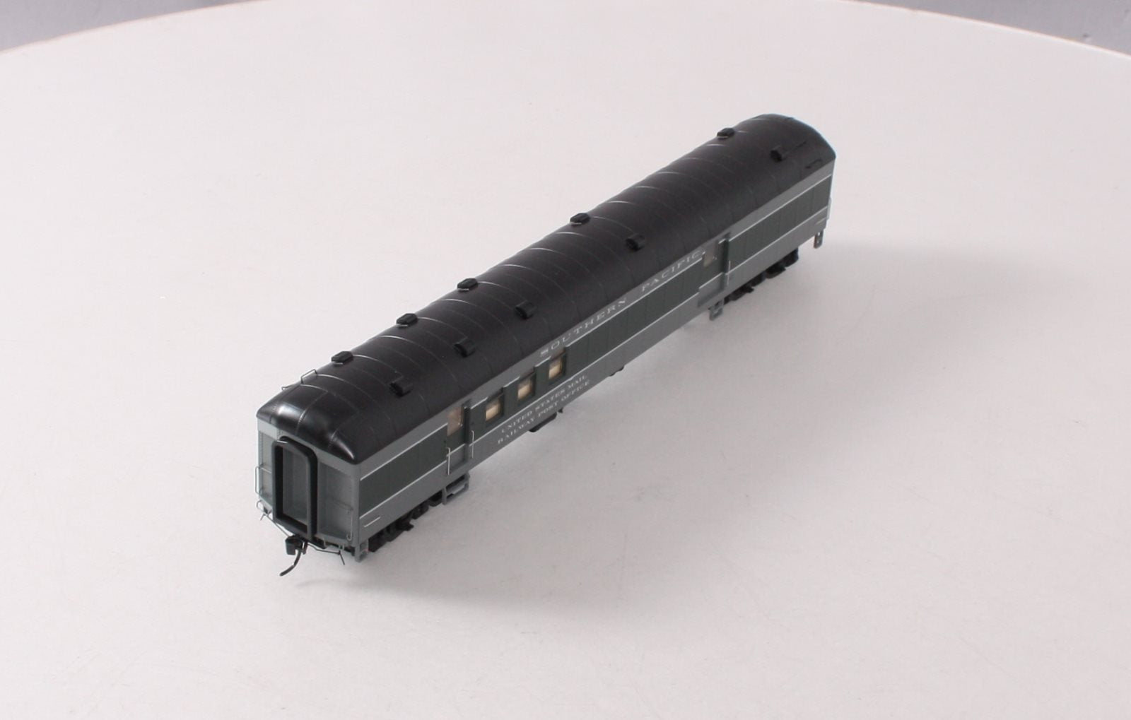 Walthers 920-17408 HO SP 70' Heavyweight Railway Post Office Baggage Car RTR