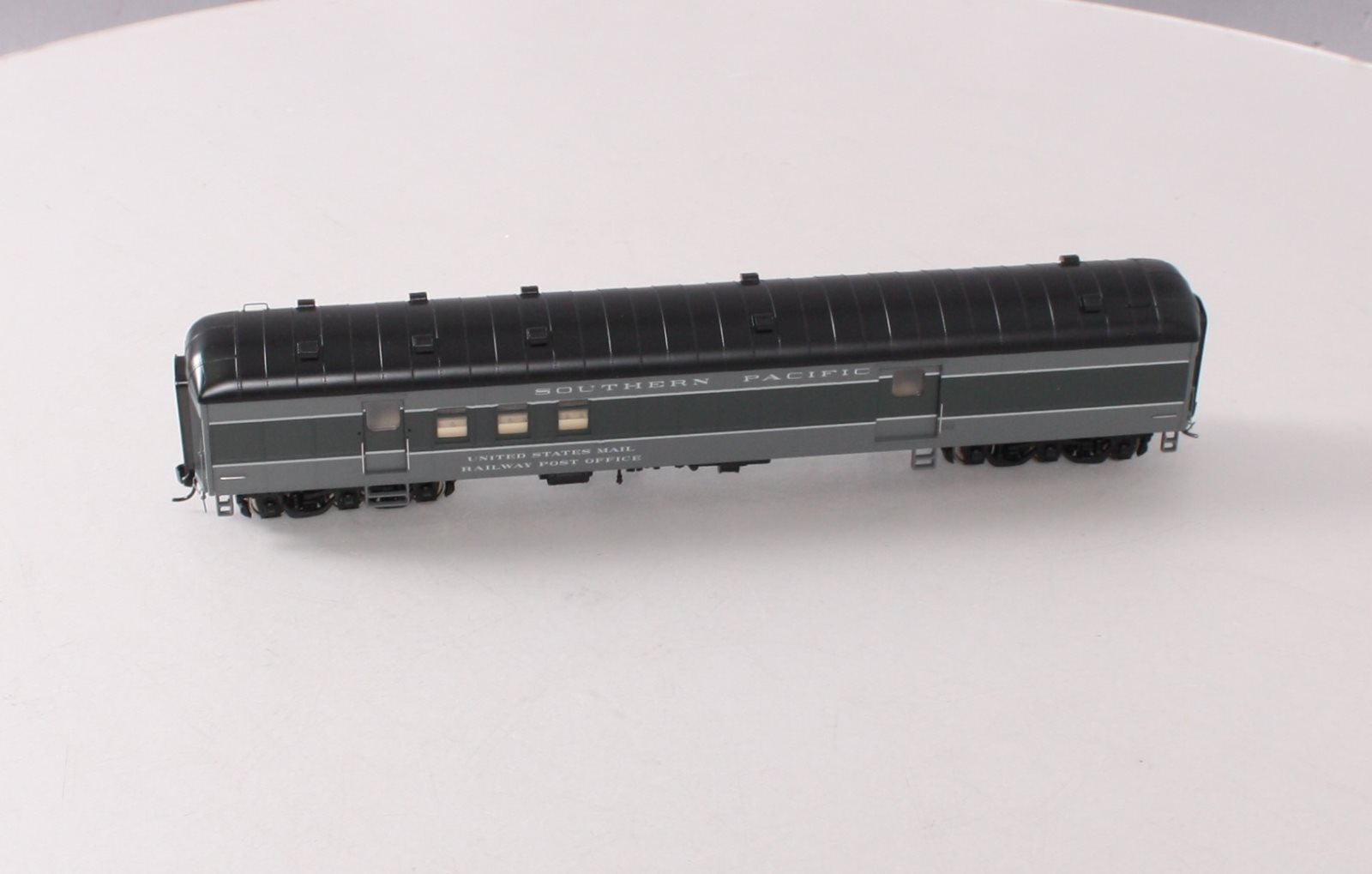 Walthers 920-17408 HO SP 70' Heavyweight Railway Post Office Baggage Car RTR