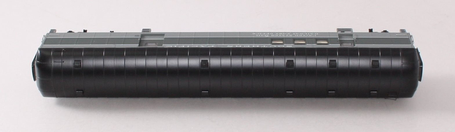 Walthers 920-17408 HO SP 70' Heavyweight Railway Post Office Baggage Car RTR