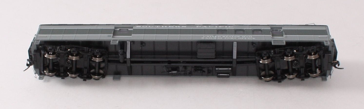 Walthers 920-17408 HO SP 70' Heavyweight Railway Post Office Baggage Car RTR