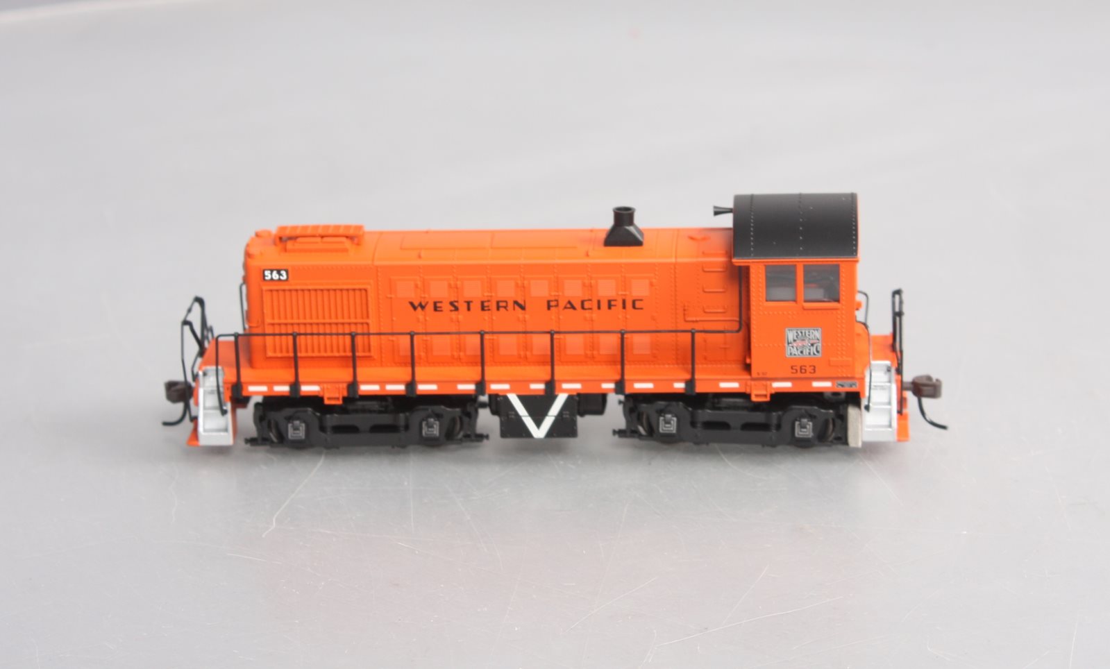 Atlas 8762 HO Scale Western Pacific Alco S-4 Diesel Locomotive # 563