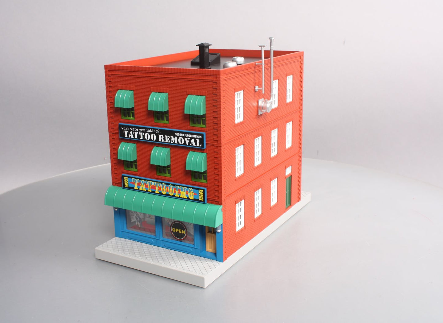 MTH 30-90566 Tattooing/What Were You Inking Tattoo Removal 3-Story City Building
