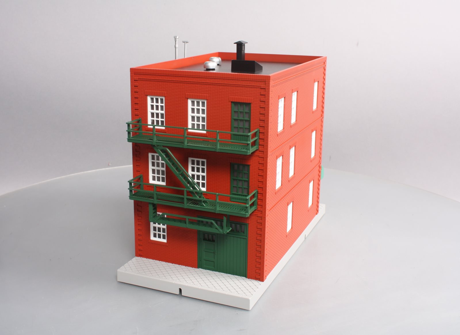 MTH 30-90566 Tattooing/What Were You Inking Tattoo Removal 3-Story City Building