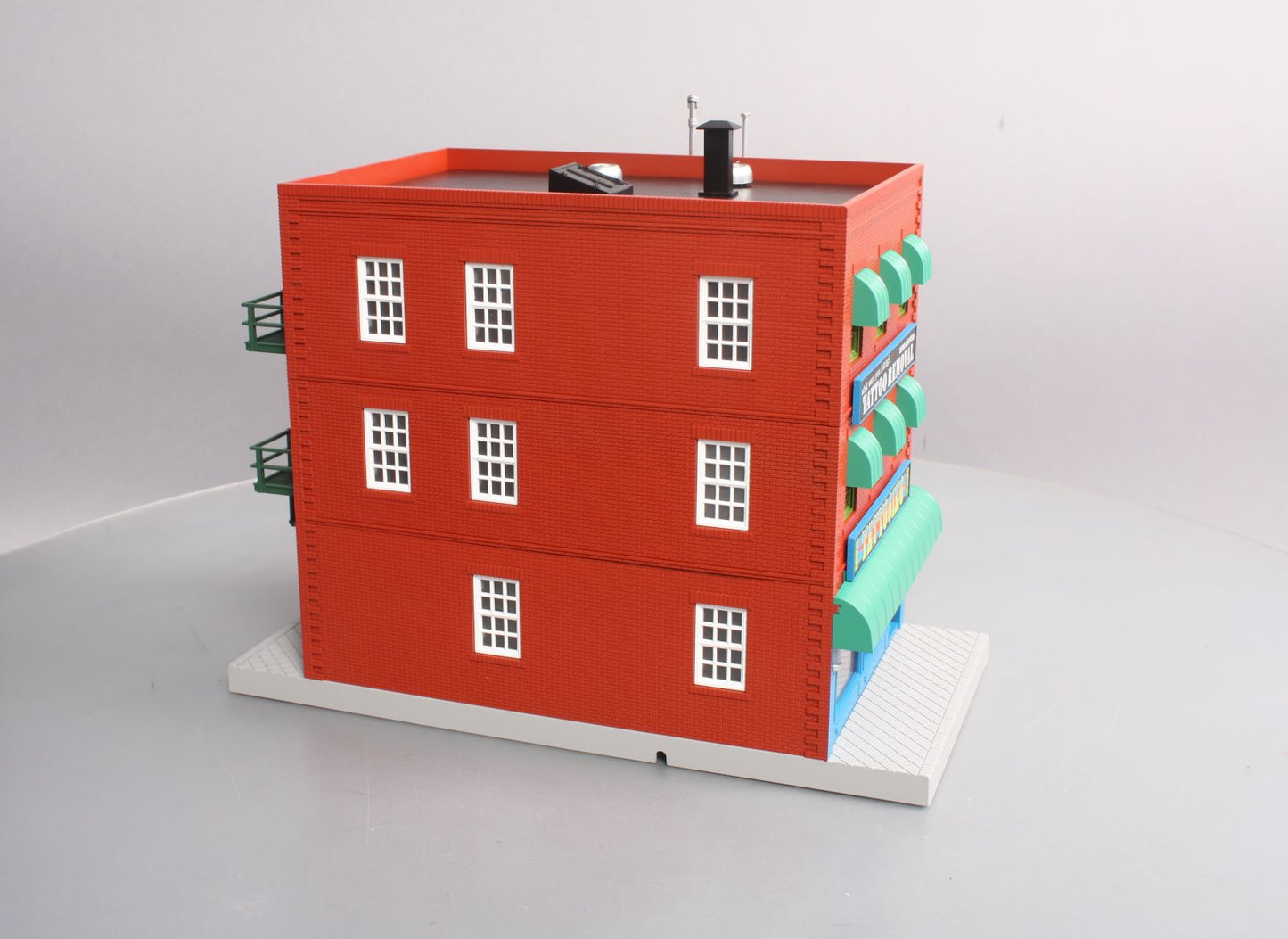 MTH 30-90566 Tattooing/What Were You Inking Tattoo Removal 3-Story City Building