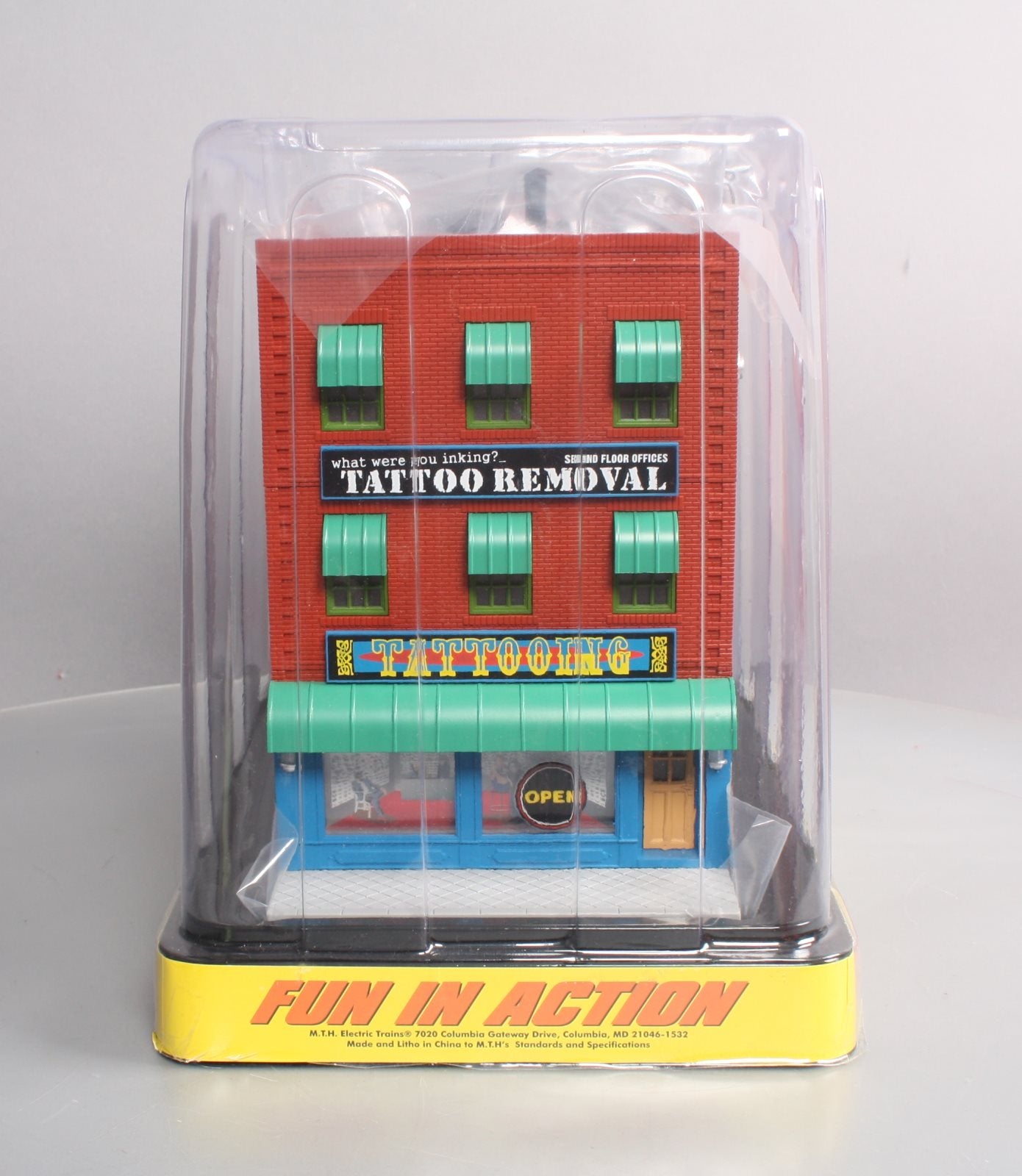 MTH 30-90566 Tattooing/What Were You Inking Tattoo Removal 3-Story City Building